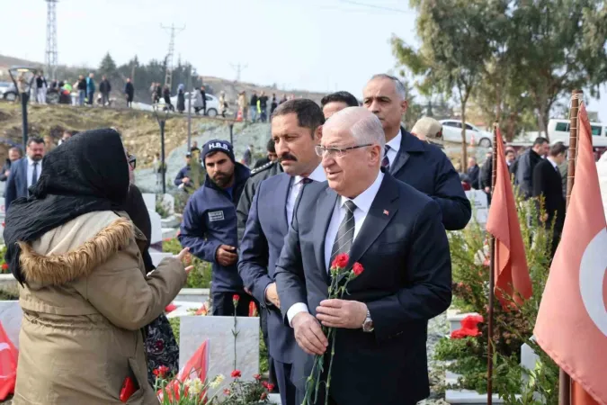 Bakanlar Hatay’da Deprem Şehitliğinde acılara ortak oldu Bakanlar Hatay’da Deprem Şehitliğinde acılara ortak oldu