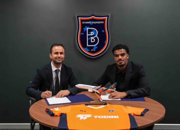 Başakşehir, 5 futbolcu transfer etti Başakşehir, 5 futbolcu transfer etti