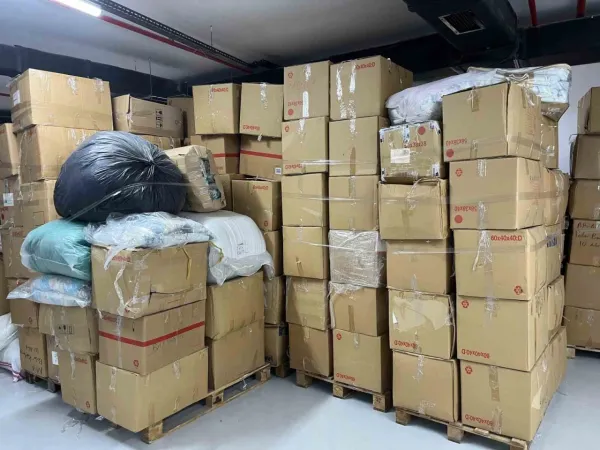 Esenyurt'ta skandal: Deprem yardımları 2 yıl sonra depodan çıktı Esenyurt'ta skandal: Deprem yardımları 2 yıl sonra depodan çıktı