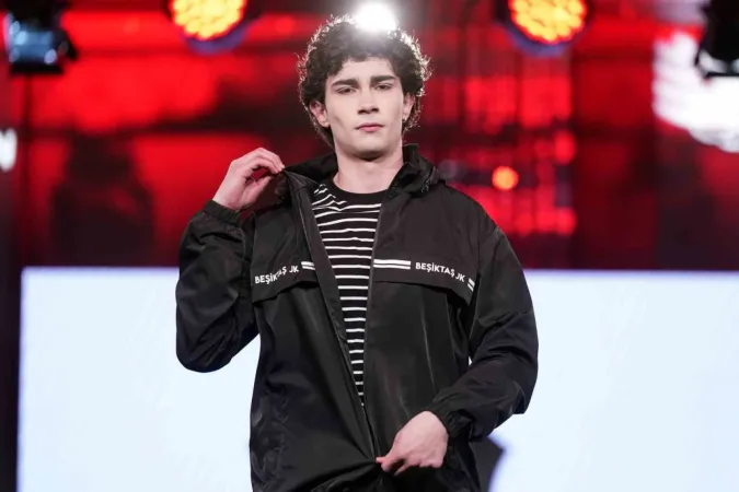 Beşiktaş’ta, Kartal Yuvası 2025-2026 Sonbahar - Kış koleksiyonu tanıtıldı Beşiktaş’ta, Kartal Yuvası 2025-2026 Sonbahar - Kış koleksiyonu tanıtıldı