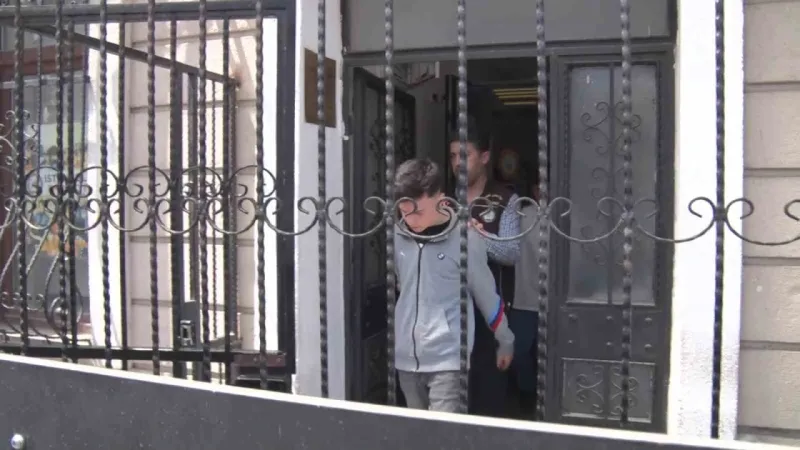 Mattia Ahmet Minguzzi cinayetinde iki şüpheli adliyeye sevk edildi Mattia Ahmet Minguzzi cinayetinde iki şüpheli adliyeye sevk edildi