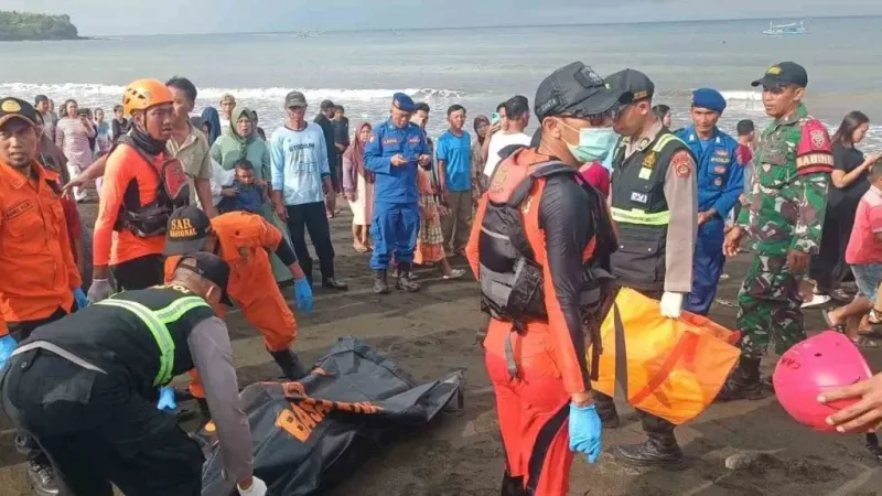 Endonezya’da turistik Bali Adası’na giden feribot battı: 4 ölü, 31 kayıp Endonezya’da turistik Bali Adası’na giden feribot battı: 4 ölü, 31 kayıp