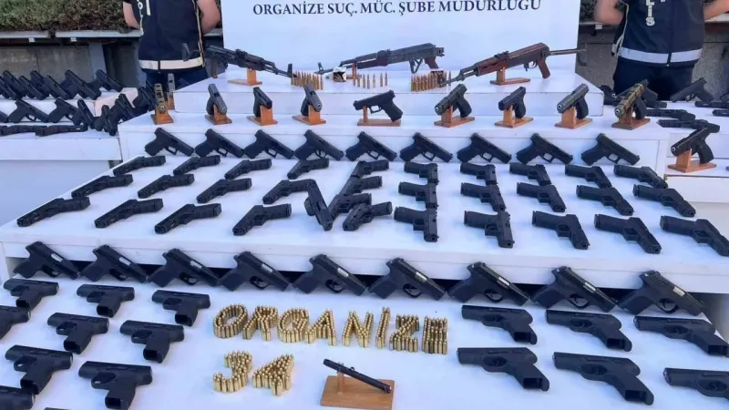 İstanbul’da çete operasyonu: 89 gözaltı İstanbul’da çete operasyonu: 89 gözaltı