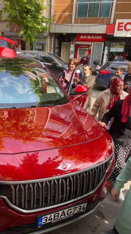 Şişli’de TOGG’a yoğun ilgi Şişli’de TOGG’a yoğun ilgi