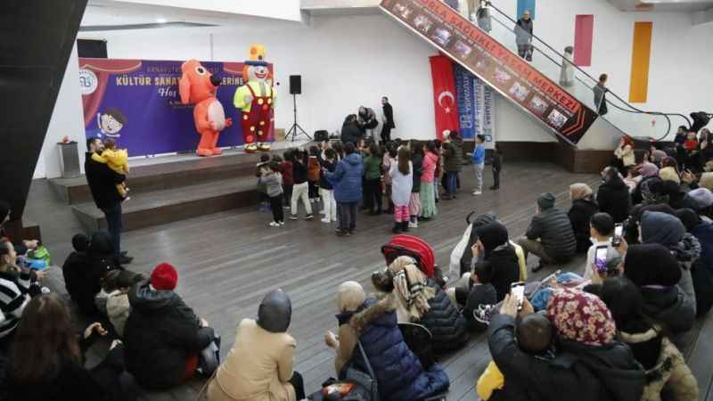 Arnavutköy’de çocuklar hafta sonu eğlenceye doyuyor Arnavutköy’de çocuklar hafta sonu eğlenceye doyuyor