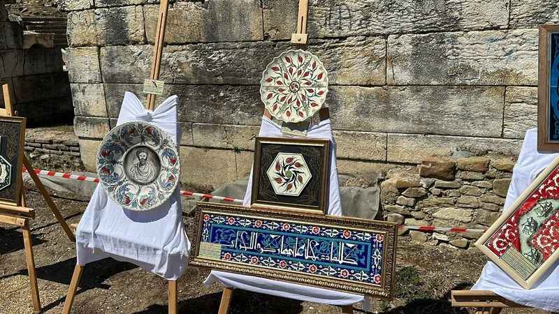 2 bin yıllık antik kentte ilk çini sergisi 2 bin yıllık antik kentte ilk çini sergisi