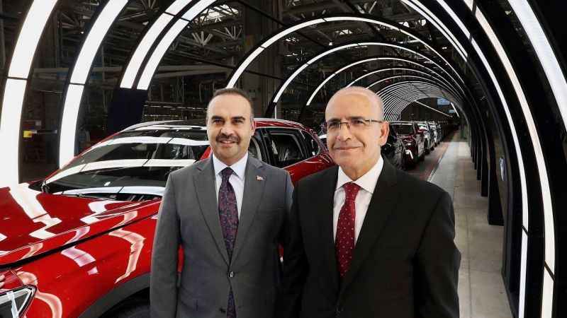 Bakanlar TOGG tesislerini gezdi Bakanlar TOGG tesislerini gezdi