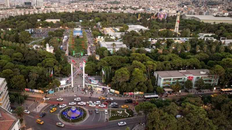 Sanat ve eğlencenin adresi İzmir Enternasyonal Fuarı Sanat ve eğlencenin adresi İzmir Enternasyonal Fuarı