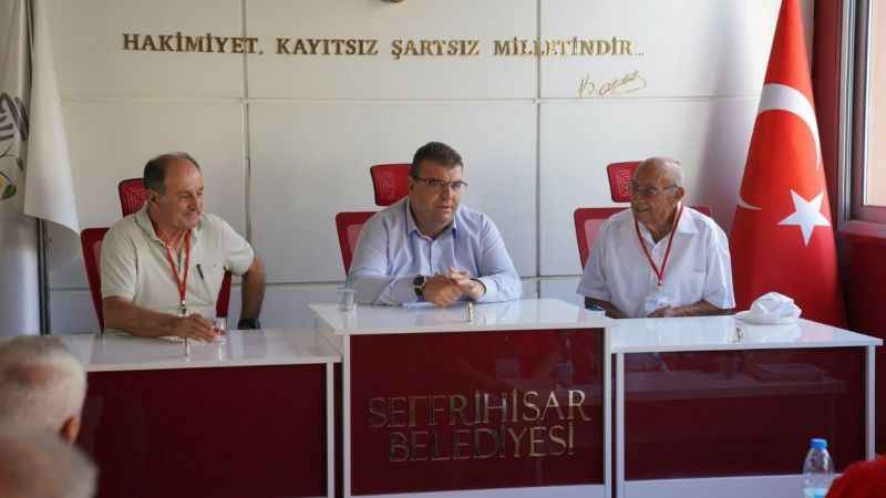 Seferihisar’da edebiyat buluşması Seferihisar’da edebiyat buluşması