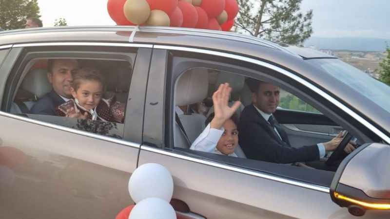 TOGG'lar sünnet çocukları için süslendi TOGG'lar sünnet çocukları için süslendi