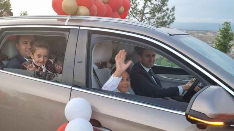 TOGG'lar sünnet çocukları için süslendi TOGG'lar sünnet çocukları için süslendi