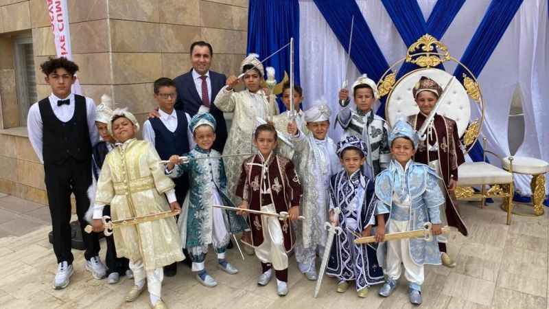 TOGG'lar sünnet çocukları için süslendi TOGG'lar sünnet çocukları için süslendi