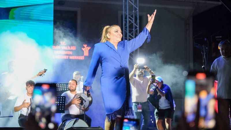 Menemen'de Kibariye coşkusu Menemen'de Kibariye coşkusu