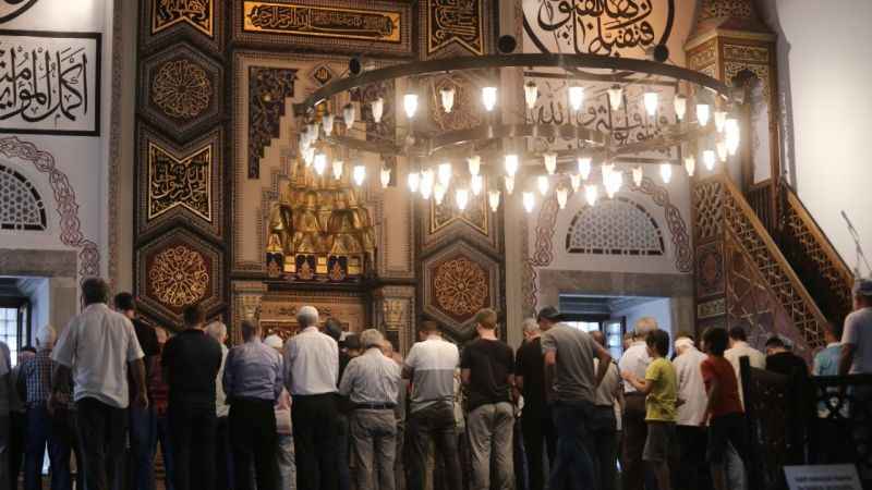 Bu caminin içine sinek giremiyor Bu caminin içine sinek giremiyor