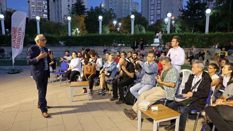 Nâzım Hikmet Ataşehir’de şiirlerle anıldı Nâzım Hikmet Ataşehir’de şiirlerle anıldı