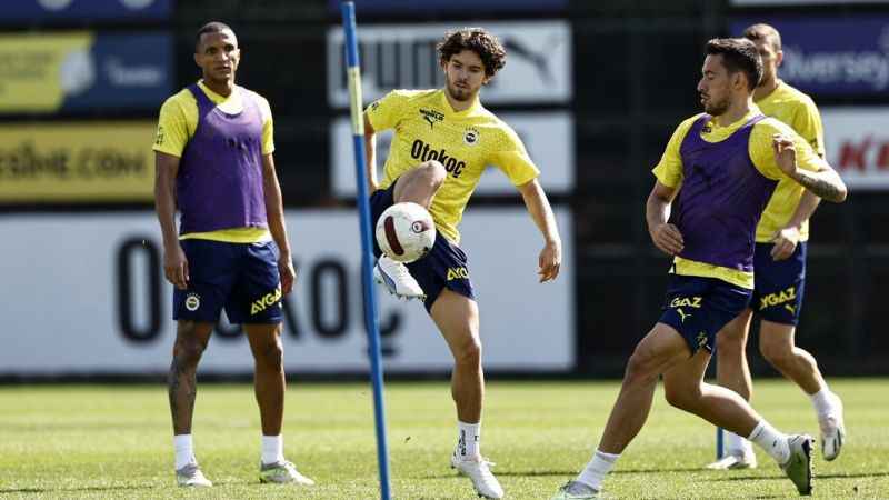 Fenerbahçe'de Alanyaspor maçı hazırlıkları başladı Fenerbahçe'de Alanyaspor maçı hazırlıkları başladı