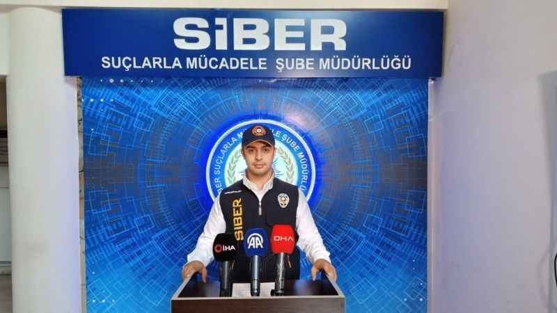 Ankara Emniyeti'nden siber dolandırıcılığa yönelik vatandaşlara uyarı Ankara Emniyeti'nden siber dolandırıcılığa yönelik vatandaşlara uyarı