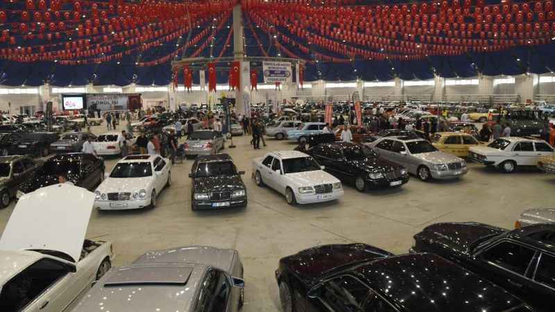 Klasik otomobil tutkunları Isparta’da buluştu Klasik otomobil tutkunları Isparta’da buluştu