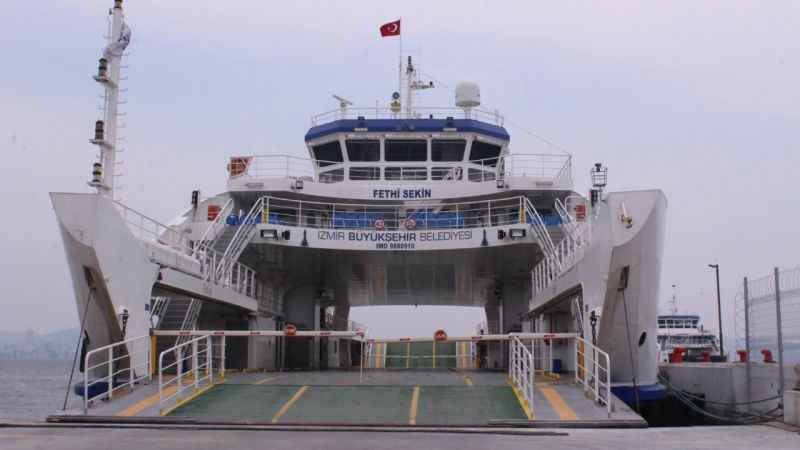 İzmir'de arabalı vapur seferleri iptal edildi İzmir'de arabalı vapur seferleri iptal edildi