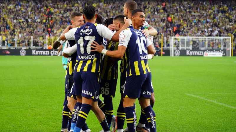 Fenerbahçe hücumda ve savunmada zirvede Fenerbahçe hücumda ve savunmada zirvede