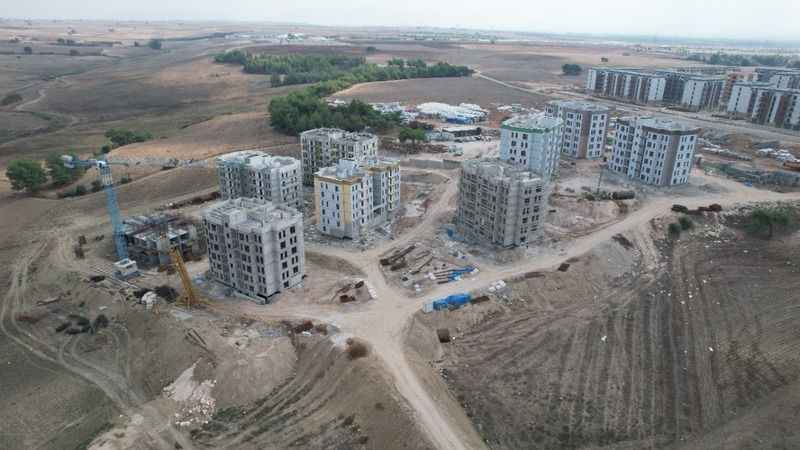 Adana’da yapılan TOKİ konutları hızla yükseliyor Adana’da yapılan TOKİ konutları hızla yükseliyor