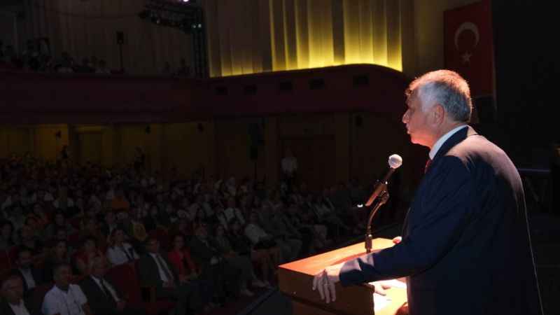 8. Şehir Tiyatroları Festivali başladı 8. Şehir Tiyatroları Festivali başladı