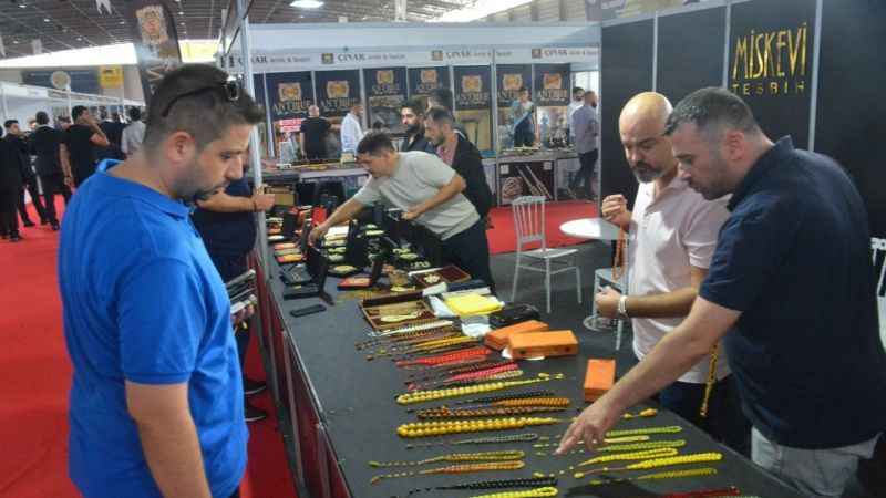 Adana'da 2. Tesbih ve Doğal Taşlar Fuarı açıldı Adana'da 2. Tesbih ve Doğal Taşlar Fuarı açıldı