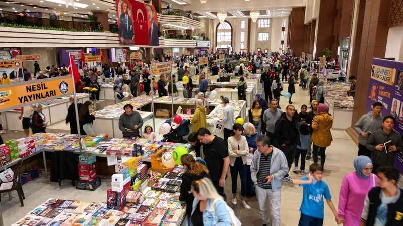 Şahinbey Belediyesi’nin kitap fuarına rekor katılım Şahinbey Belediyesi’nin kitap fuarına rekor katılım