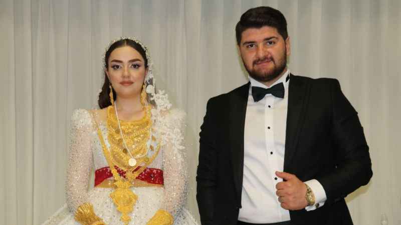 Damada 10 milyon TL, geline ise kilolarca altın takıldı Damada 10 milyon TL, geline ise kilolarca altın takıldı
