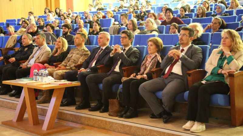 Aşık Veysel için Karabük Üniversitesi'nde anma konseri Aşık Veysel için Karabük Üniversitesi'nde anma konseri
