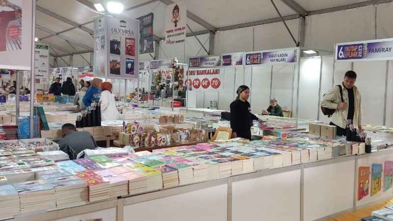 Niğde 6. Kitap Fuarı okurlara kapılarını açtı Niğde 6. Kitap Fuarı okurlara kapılarını açtı