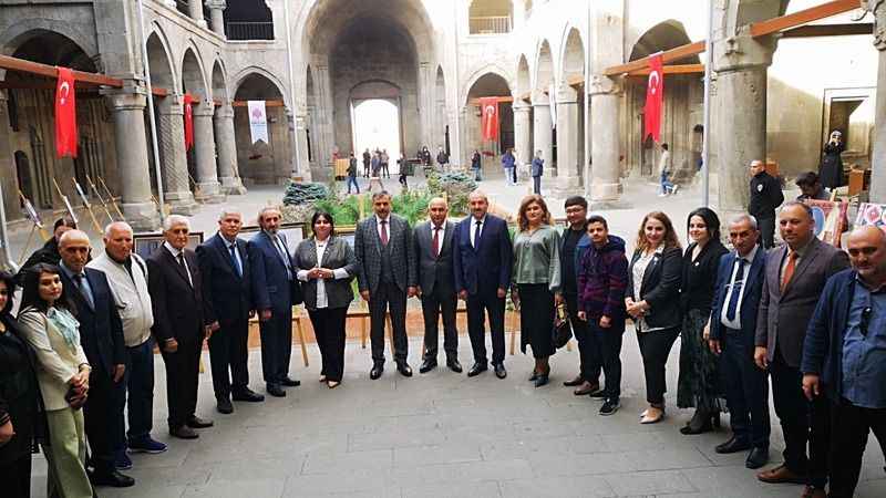 Türkiye ve Azerbaycan Dostluğu, Erzurum'da Sergilendi Türkiye ve Azerbaycan Dostluğu, Erzurum'da Sergilendi