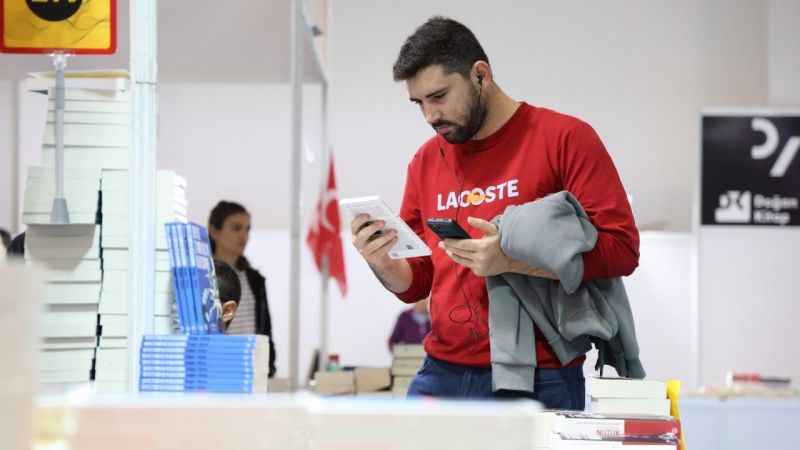 Elazığ Kitap Fuarı'na 9 günde 1 milyon ziyaretçi Elazığ Kitap Fuarı'na 9 günde 1 milyon ziyaretçi