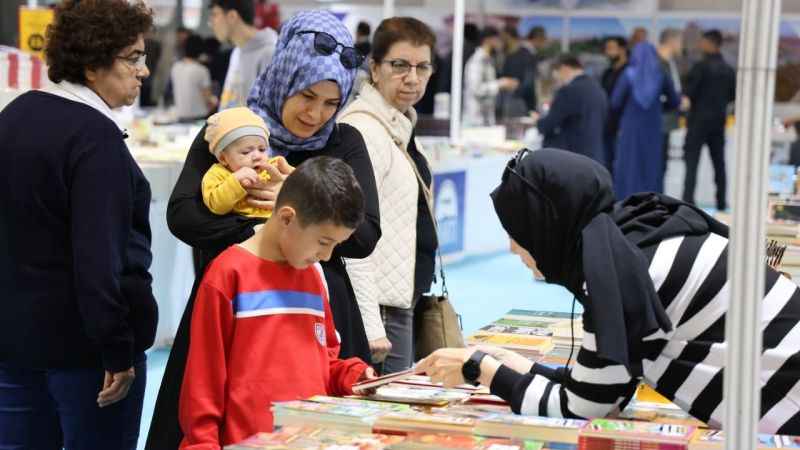 Elazığ Kitap Fuarı'na 9 günde 1 milyon ziyaretçi Elazığ Kitap Fuarı'na 9 günde 1 milyon ziyaretçi