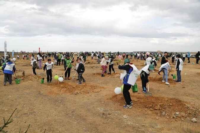 Arnavutköy’de fidan dikimi seferberliği Arnavutköy’de fidan dikimi seferberliği