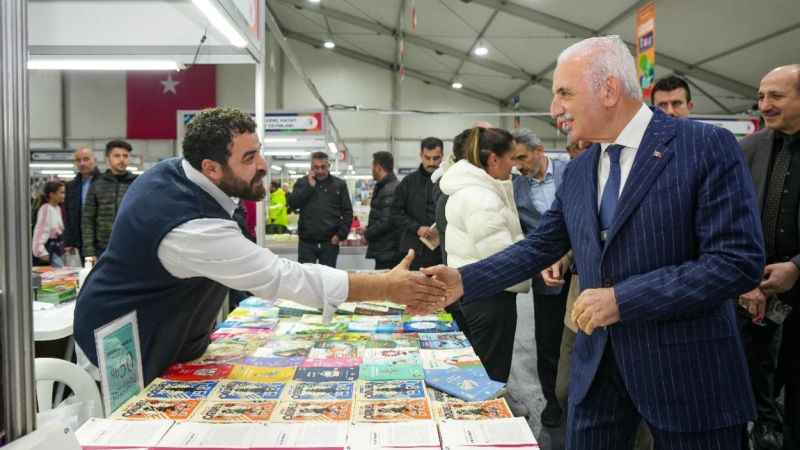 4. Ümraniye Kitap Fuarı'nda Filistin kitaplığı 4. Ümraniye Kitap Fuarı'nda Filistin kitaplığı