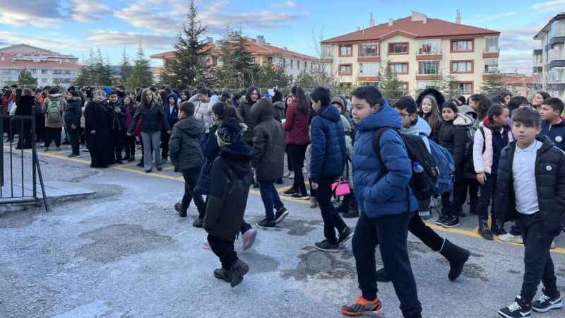 Ara tatil sonrası ilk ders zili çaldı Ara tatil sonrası ilk ders zili çaldı