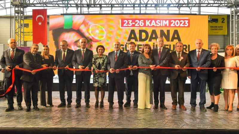 Adana'da Güzelik Fuarı sektörü bir araya getirdi Adana'da Güzelik Fuarı sektörü bir araya getirdi