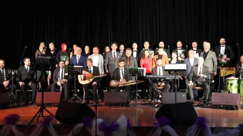 Öğretmenler Günü konseri Gazzeli annelere ithaf edildi Öğretmenler Günü konseri Gazzeli annelere ithaf edildi