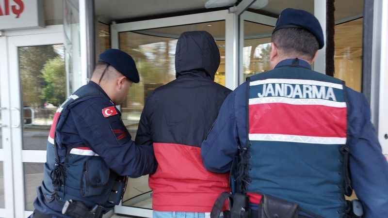 FETÖ'den ihraç edilen üsteğmeni, yüz tanıma sistemi yakalattı FETÖ'den ihraç edilen üsteğmeni, yüz tanıma sistemi yakalattı