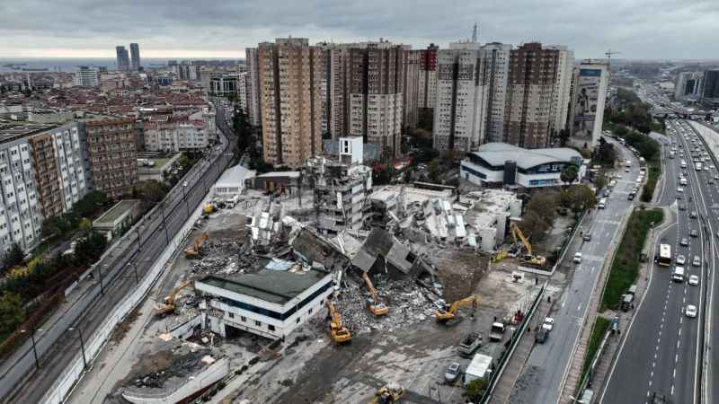 İstanbul'un 33 yıllık E-5 manzarası değişiyor İstanbul'un 33 yıllık E-5 manzarası değişiyor