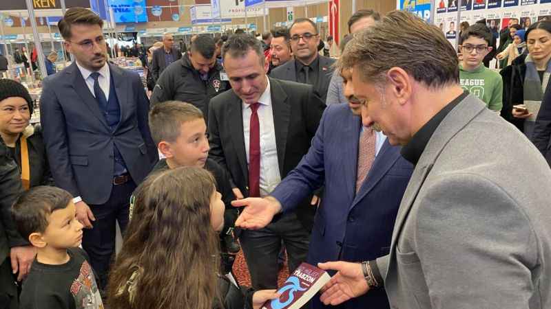 Bahçelievler'de 2’inci Ulusal Kitap Fuarı açıldı Bahçelievler'de 2’inci Ulusal Kitap Fuarı açıldı