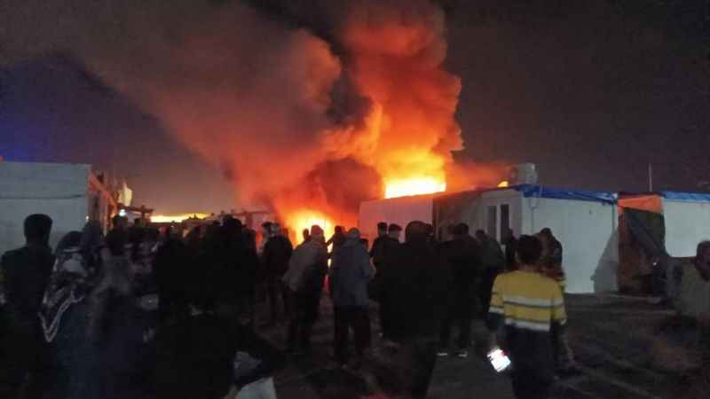 Depremzede ailenin konteynerinde yangın çıktı Depremzede ailenin konteynerinde yangın çıktı