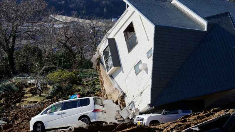 Japonya depreminde 48 kişi hayatını kaybetti Japonya depreminde 48 kişi hayatını kaybetti