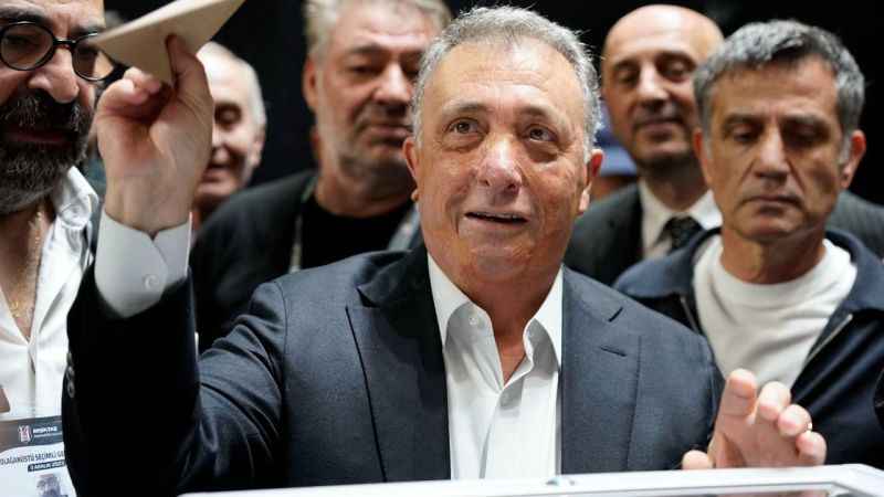 Ahmet Nur Çebi hakkındaki iddiaları yalanladı  Ahmet Nur Çebi hakkındaki iddiaları yalanladı