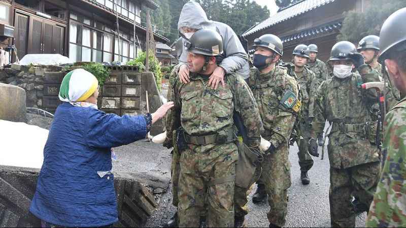 Japonya depreminde ölenlerin sayısı artıyor Japonya depreminde ölenlerin sayısı artıyor