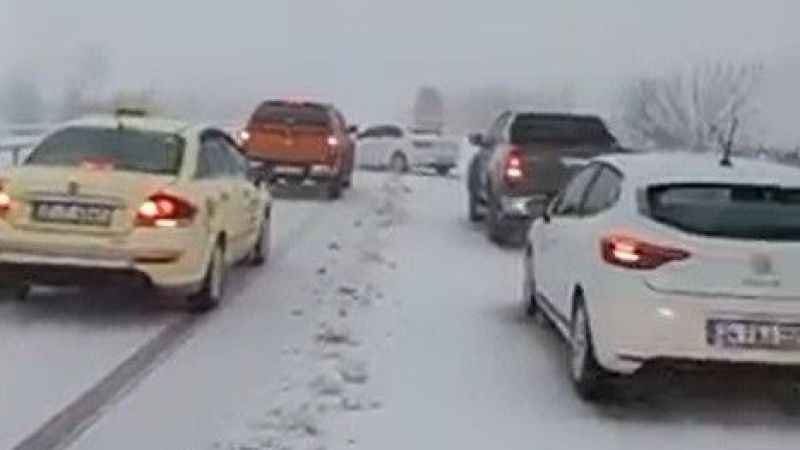 Çanakkale-Biga karayolu ulaşıma kapandı Çanakkale-Biga karayolu ulaşıma kapandı