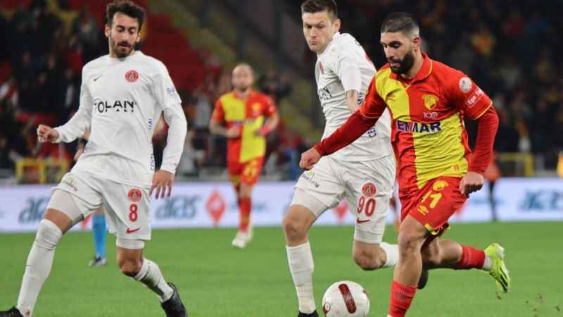 Göztepe zirveden kopmadı: Ümraniyespor'u 4-1'le geçti Göztepe zirveden kopmadı: Ümraniyespor'u 4-1'le geçti