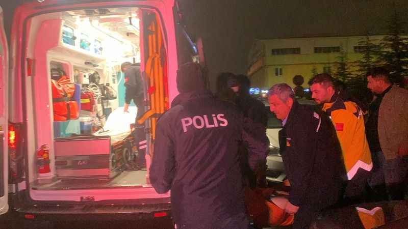 Bileğini kestiği fotoğrafı yollayınca polis harekete geçti Bileğini kestiği fotoğrafı yollayınca polis harekete geçti