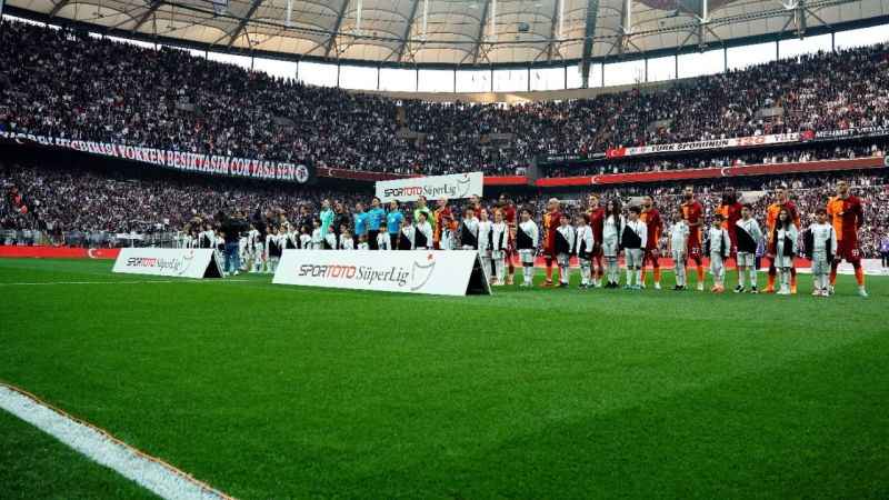 Galatasaray - Beşiktaş derbisinde son 10 maçta 1 beraberlik Galatasaray - Beşiktaş derbisinde son 10 maçta 1 beraberlik